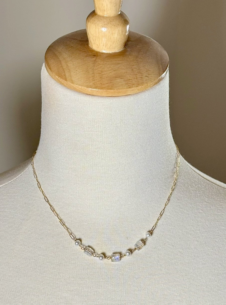 Cloud Dancer Geo Necklace